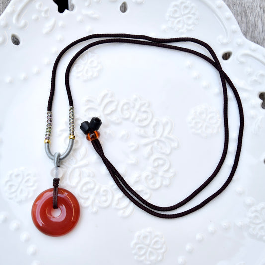 Red Agate Peace Buckle Donut Necklace - 平安扣