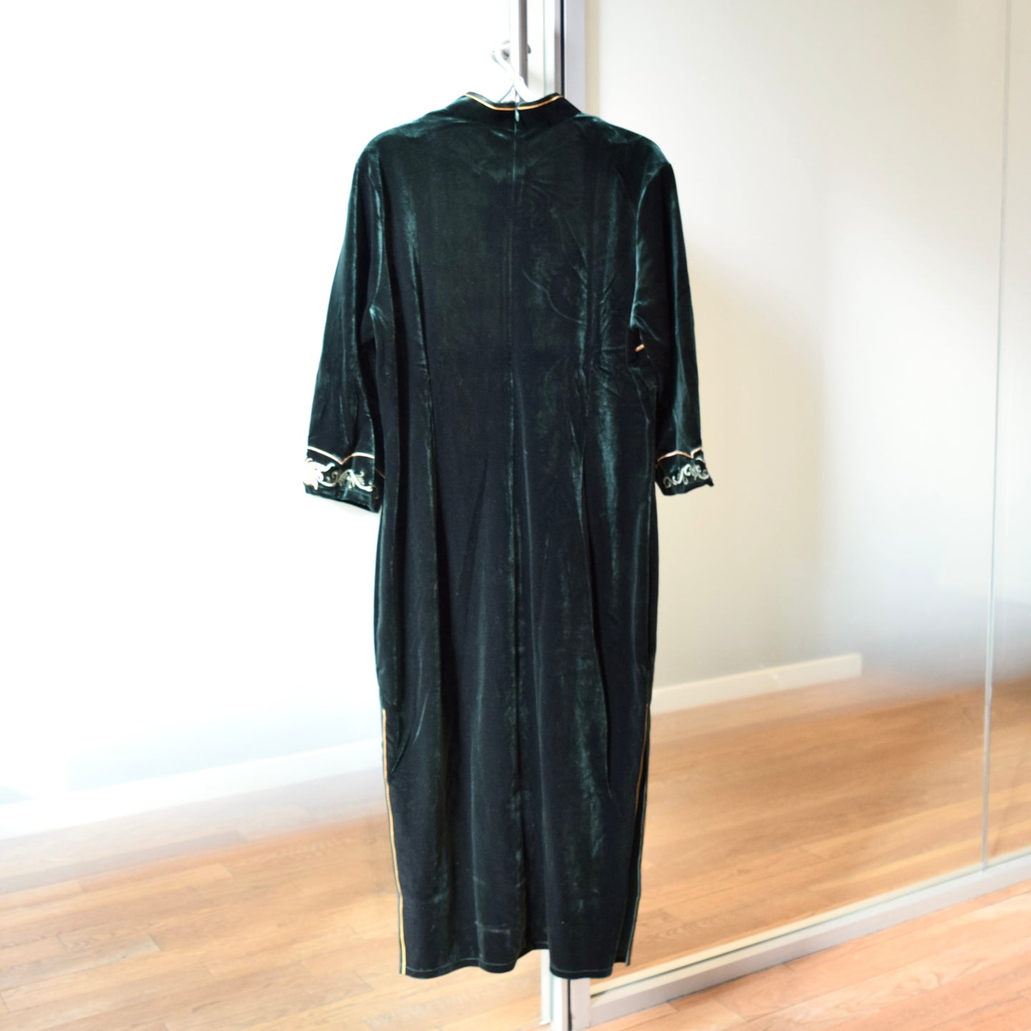 Green Velvet Flower Embroidered Qipao Midi Dress - Chinese Cheongsam