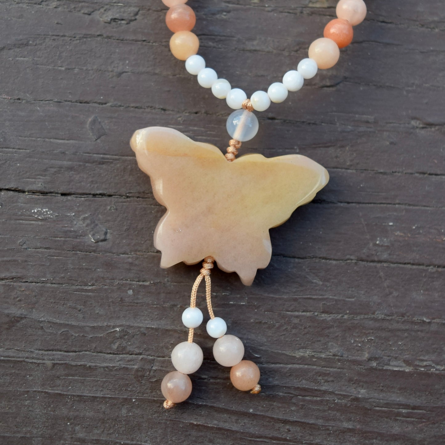 Flora Castle Butterfly Pendant Pendant Necklace - Pink jade