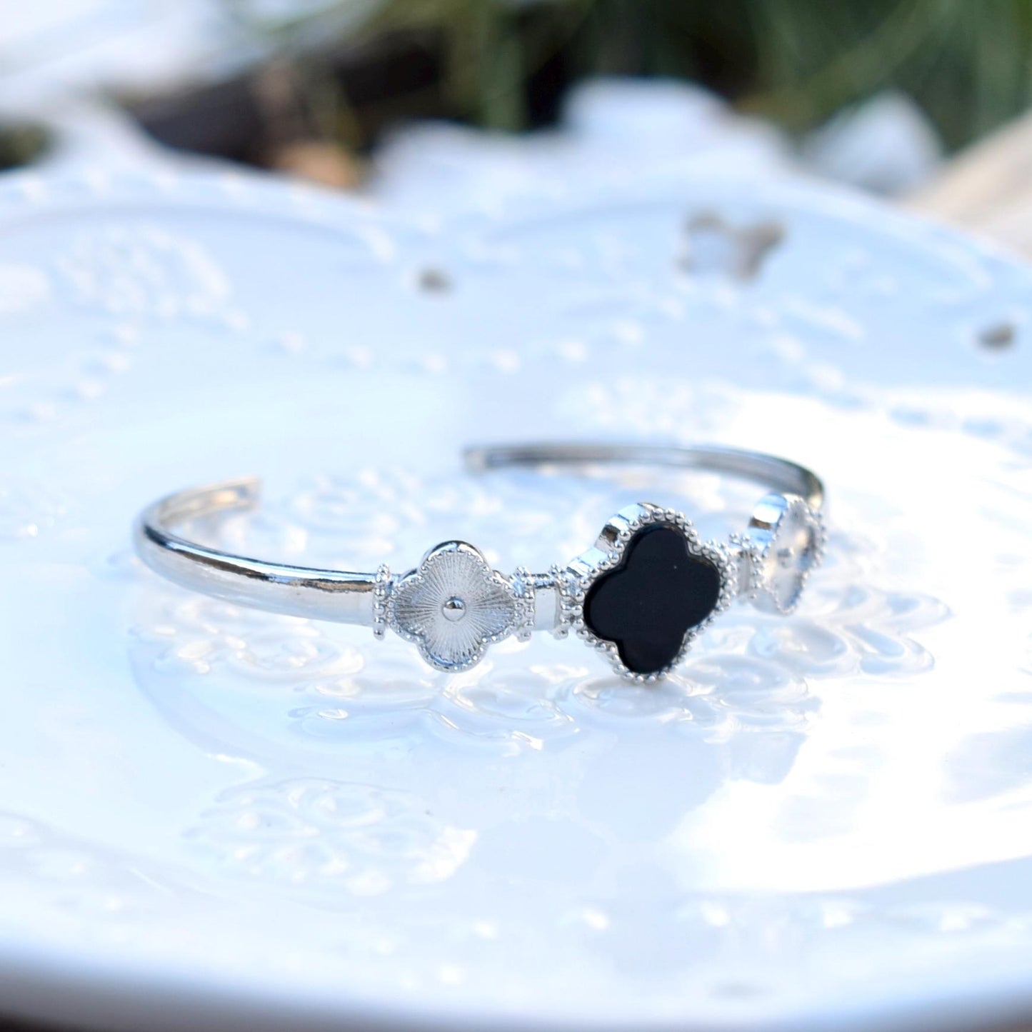 Silver Clover Bangle - Pink Shell Black Agate