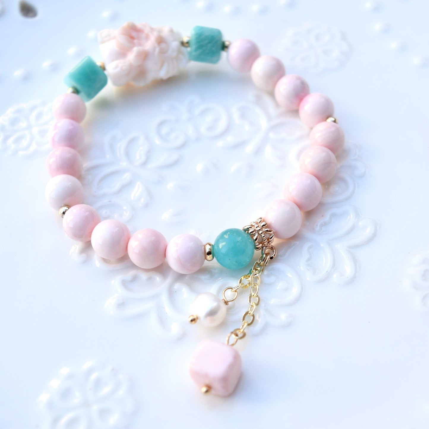 Queen Conch Shell Beaded Bracelet: Lion Charm, Amazonite & Pearl
