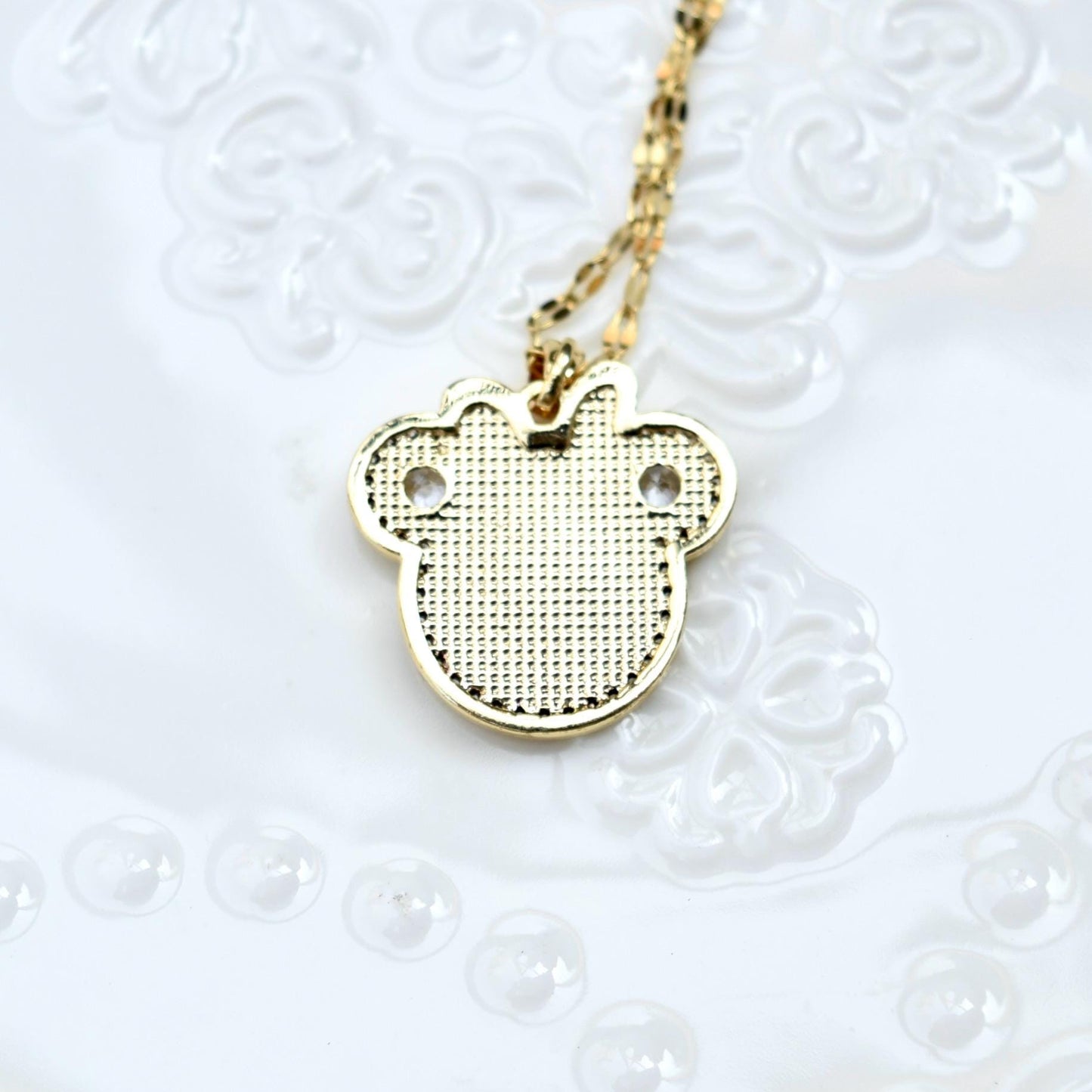 Shell Kitty Head Charm Golden Necklace - Vintage Style