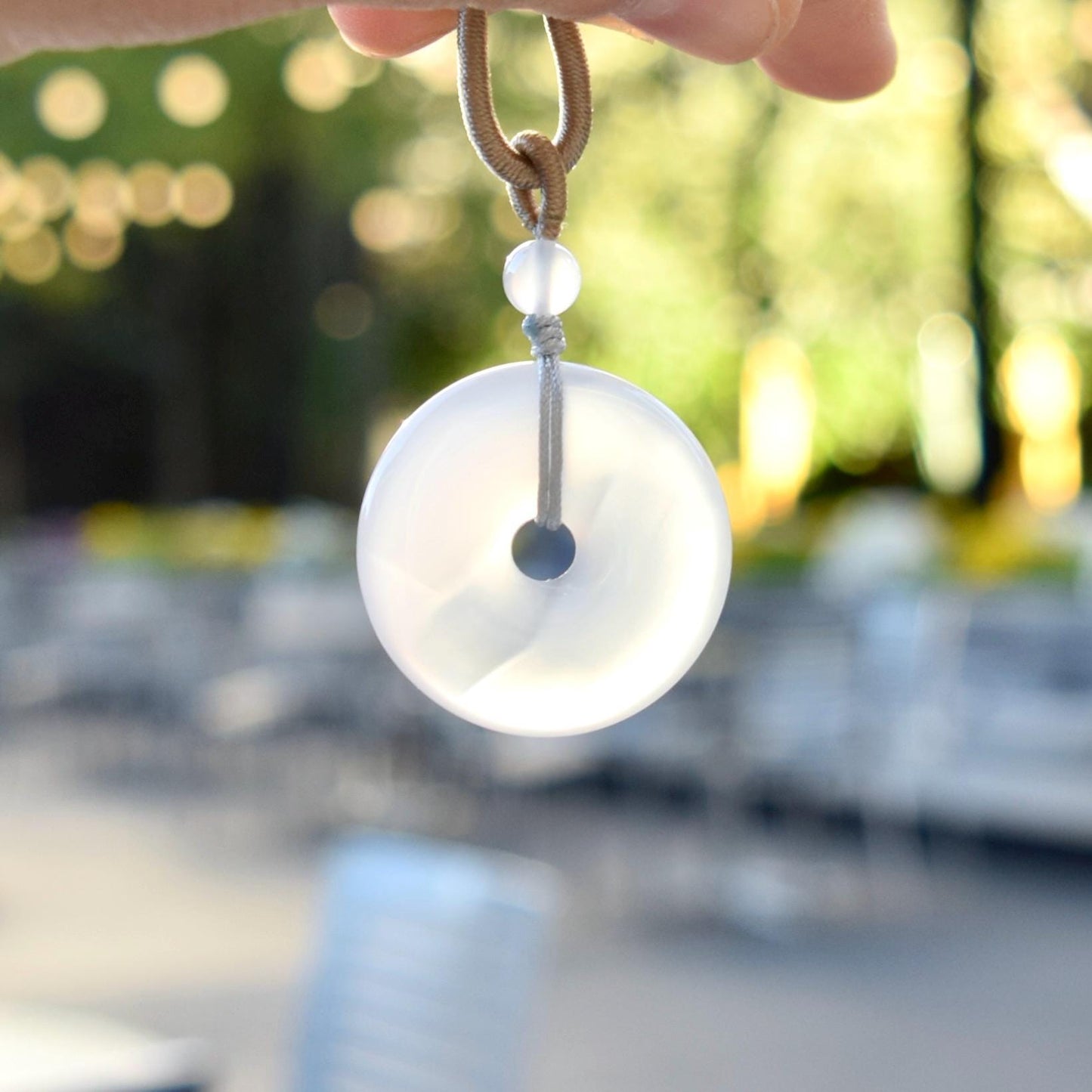 White Agate Peace Buckle Donut Necklace - 平安扣