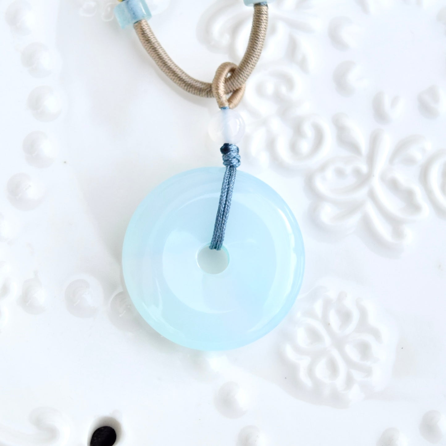 Blue Agate Peace Buckle Donut Necklace - 平安扣