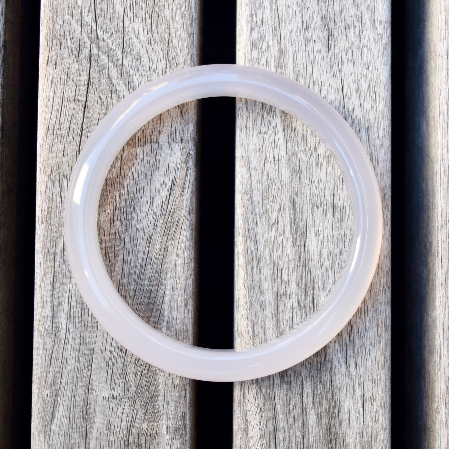 56.7 mm Gray Agate Bangle