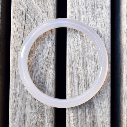 56.7 mm Gray Agate Bangle