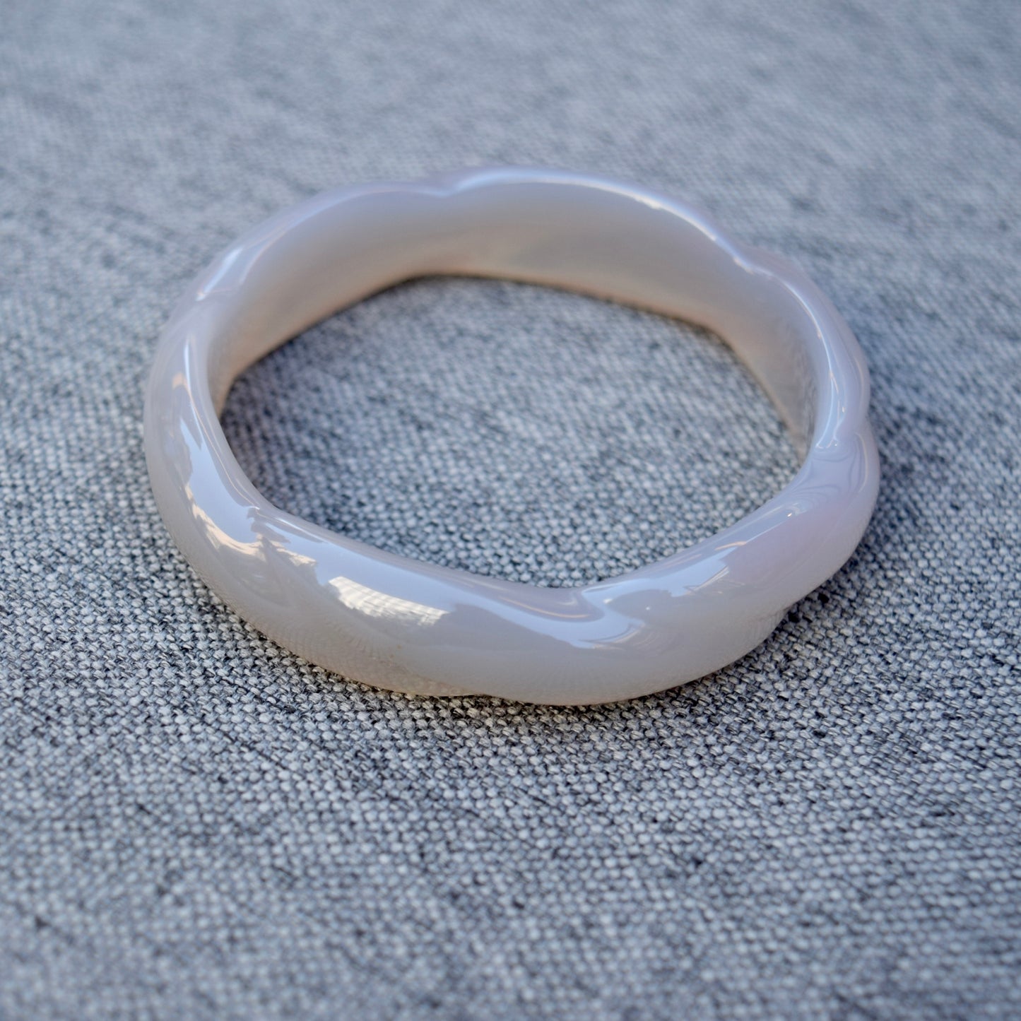 58.1 mm Gray Agate Bangle