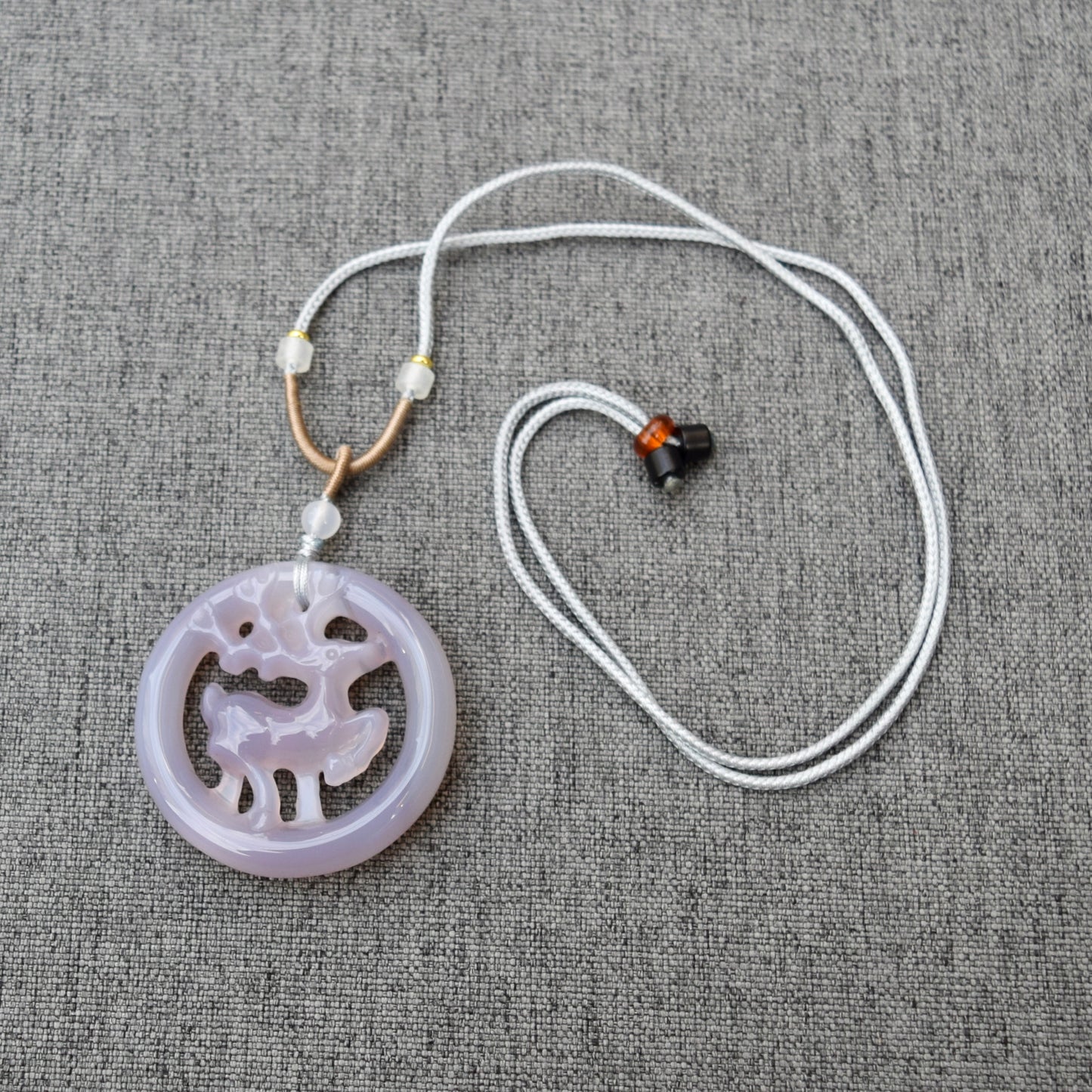 Deer Circle Pendant Rope Necklace - Gray Agate