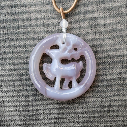 Deer Circle Pendant Rope Necklace - Gray Agate