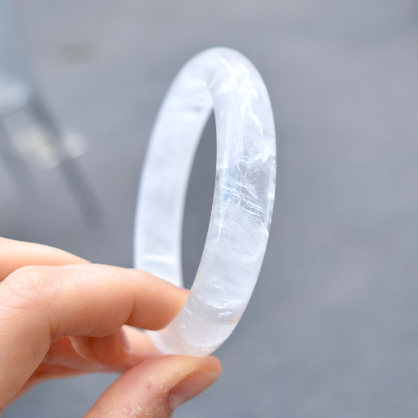 61.6 mm White Clear Quartz Bangle