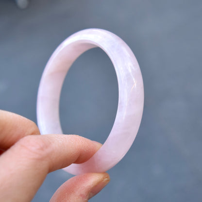 57.9 mm Rose Quartz Bangle