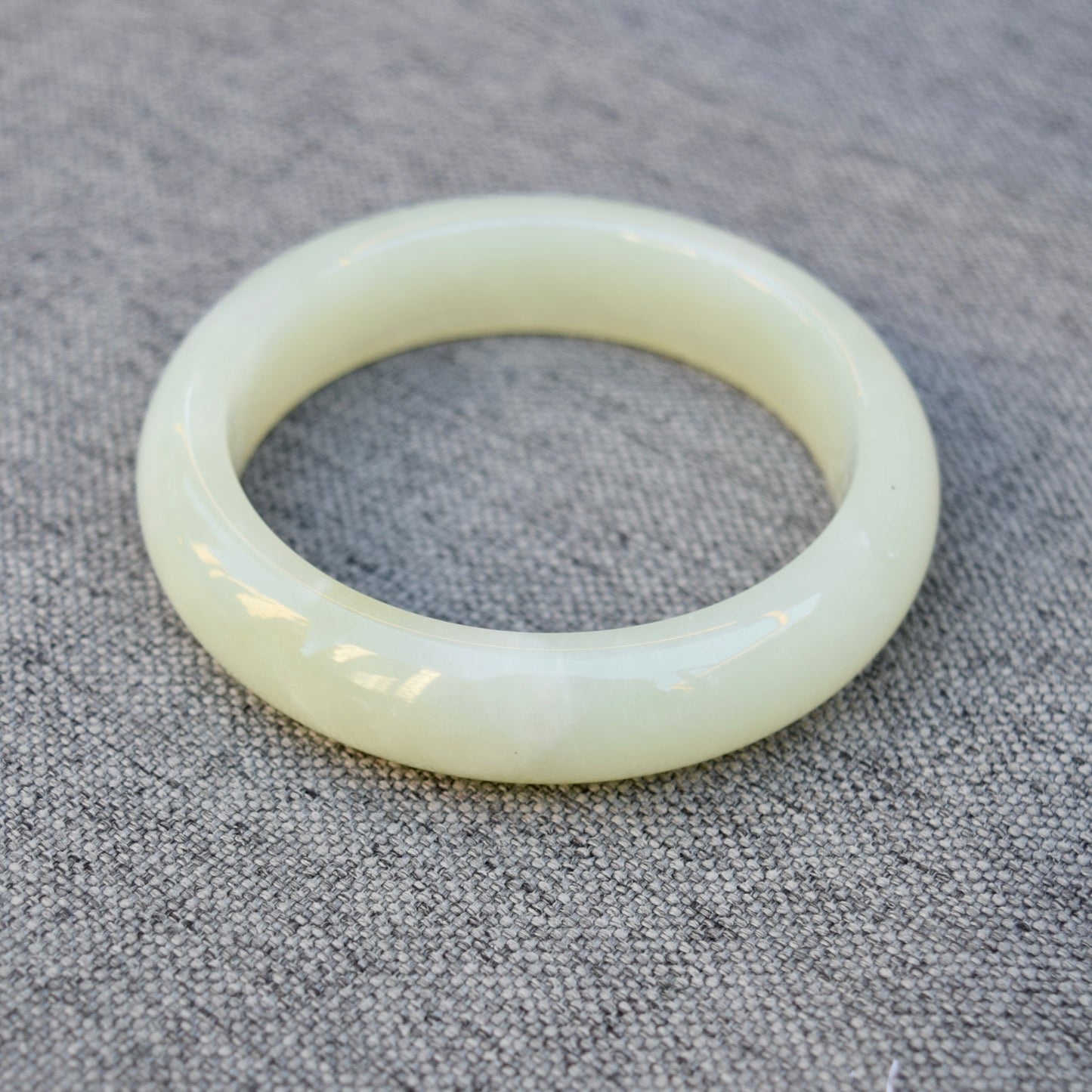 55.1 mm Serpentine Jade Bangle - Green