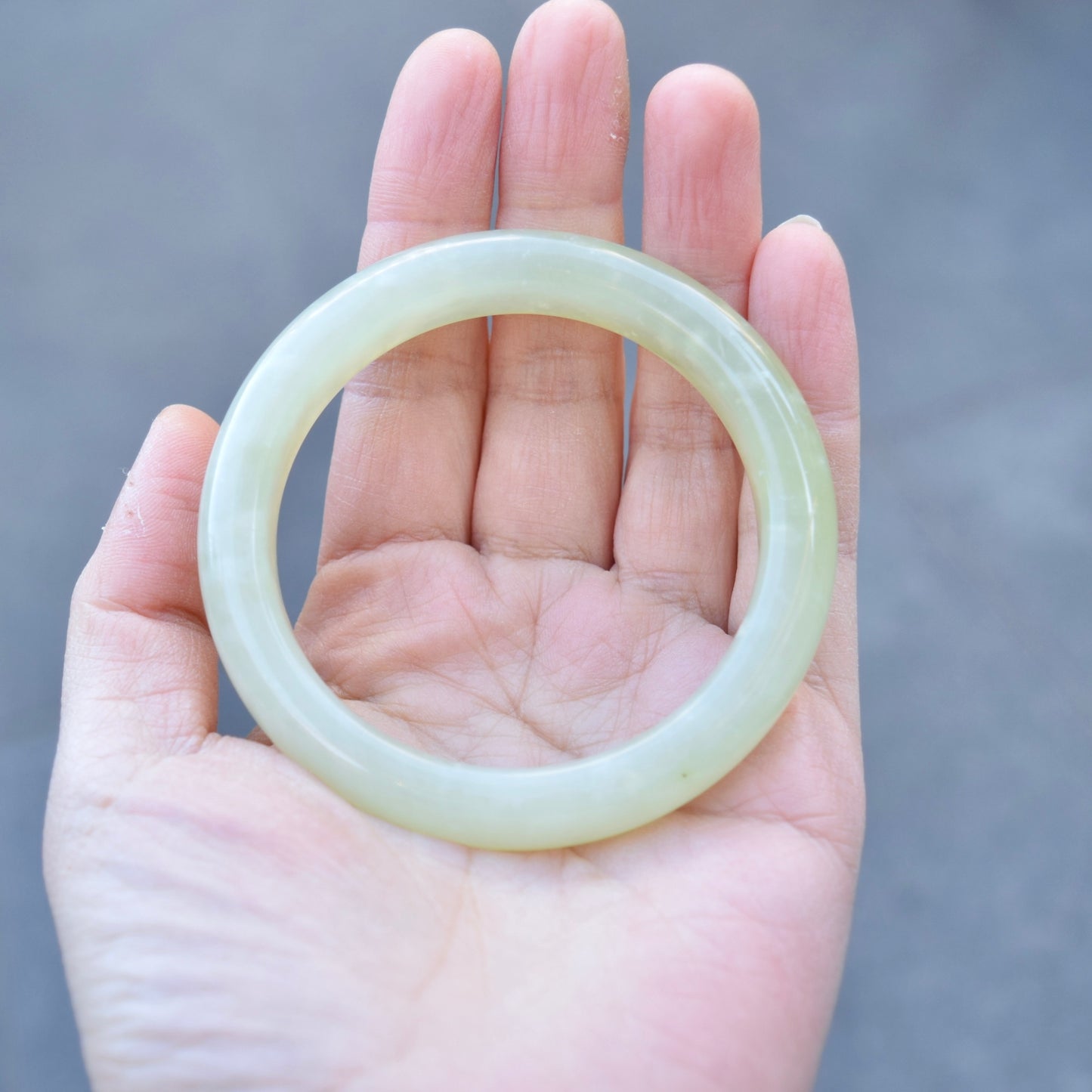 55.4 mm Serpentine Jade Bangle - Green
