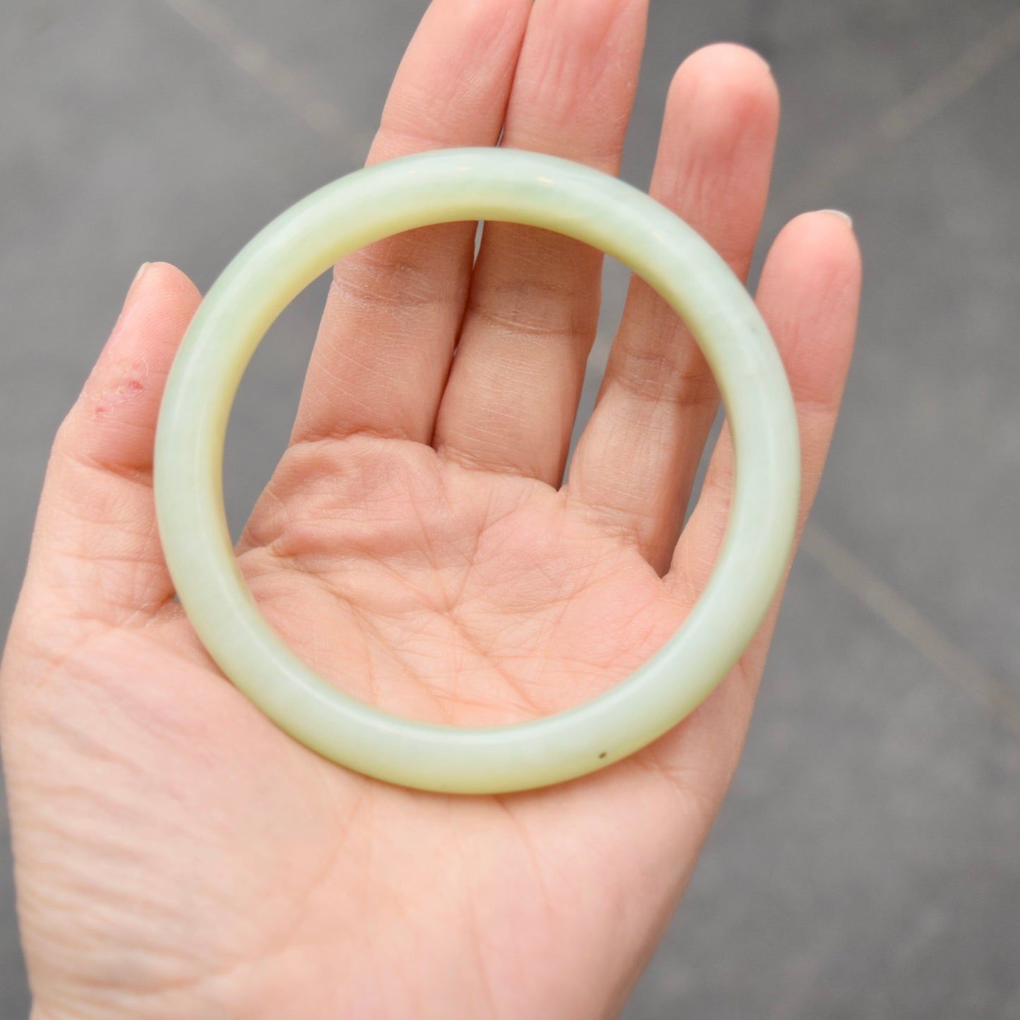 62.8 mm Serpentine Jade Bangle - Green