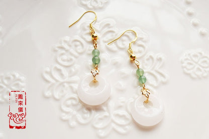 Quartz Jade Peace Buckle Earrings - White