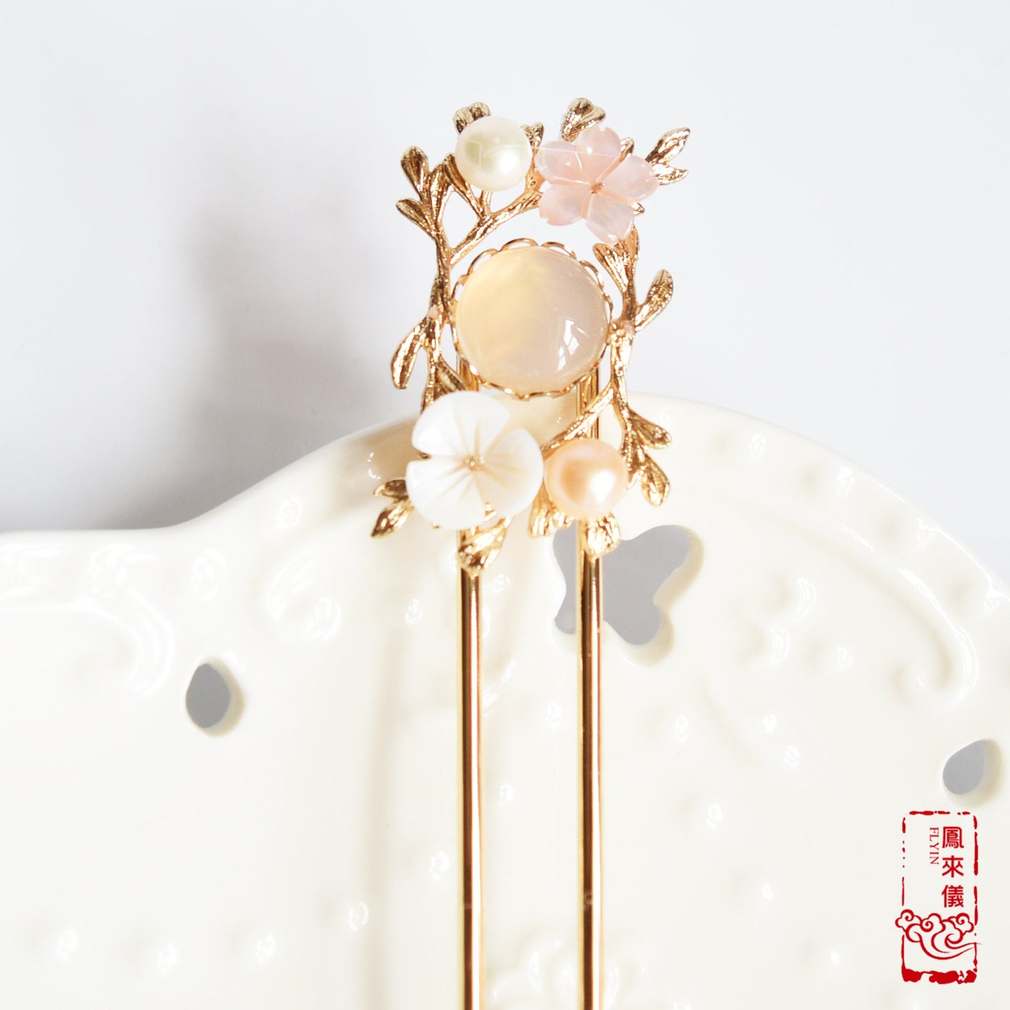 Chinese Garland Hairpin - White& Rose - Flower Hair Stick