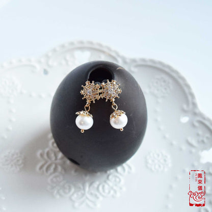 Snowflake Pearl Gold Stud Earrings - Holiday Earrings