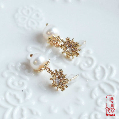 Snowflake Pearl Gold Stud Earrings - Holiday Earrings