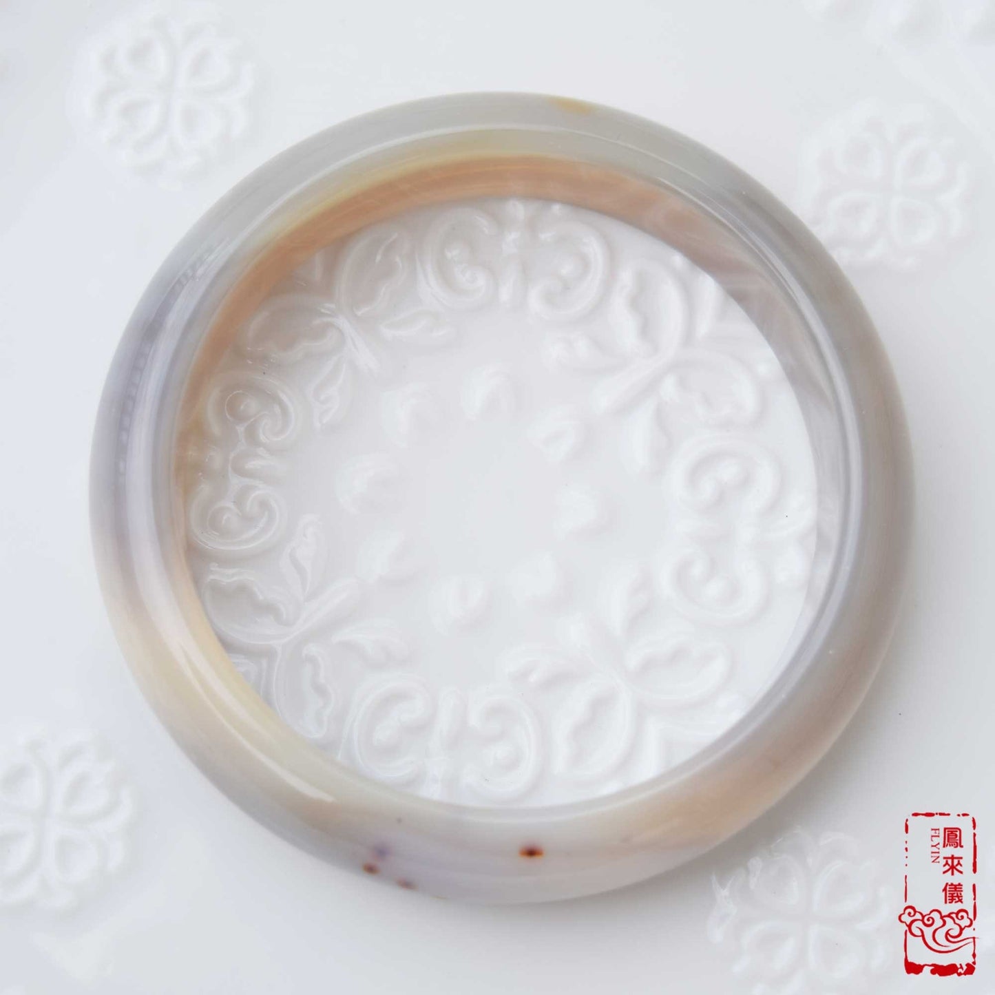 62.5 mm Gray Agate Bangle