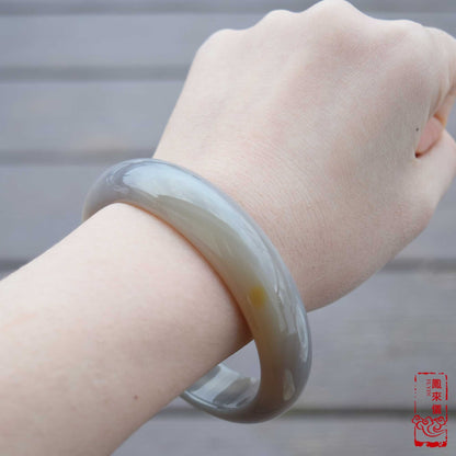 62.5 mm Gray Agate Bangle