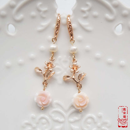 Queen Conch Shell Rose Earrings: Pink Flower Pearl Gold Earrings