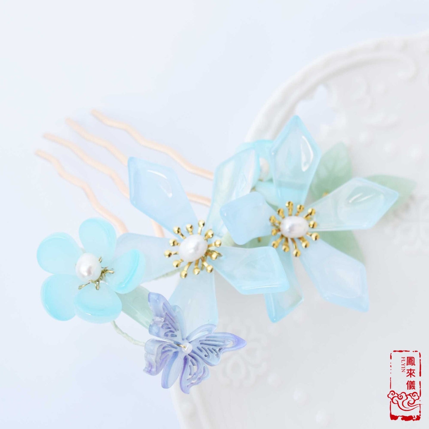 Blue Glassware Flower Hairpin with Purple Resin Butterfly