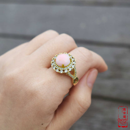 Pink Queen Conch Cabochon Rings - Circle/ 4 Leaf Clover Gold Plated Brass Rings