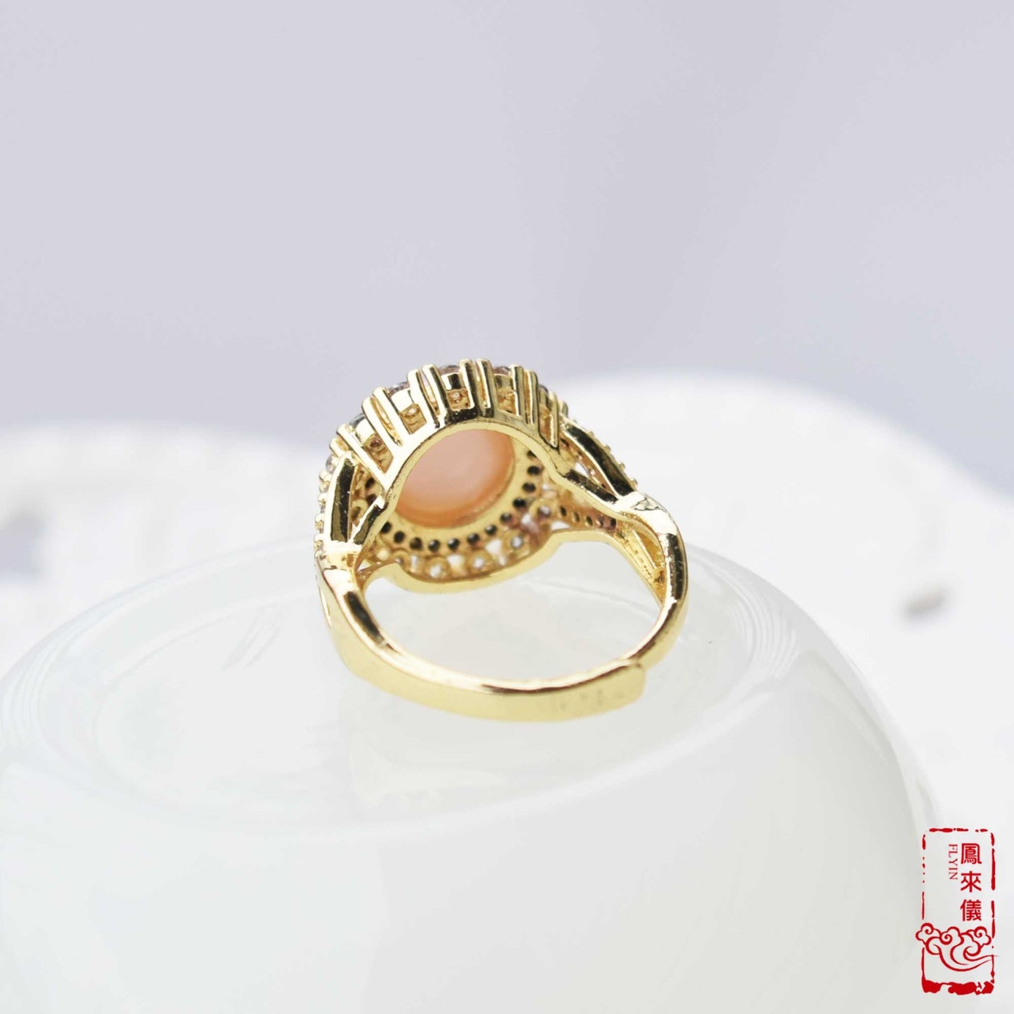 Pink Queen Conch Cabochon Rings - Circle/ 4 Leaf Clover Gold Plated Brass Rings
