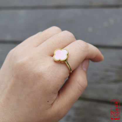 Pink Queen Conch Cabochon Rings - Circle/ 4 Leaf Clover Gold Plated Brass Rings