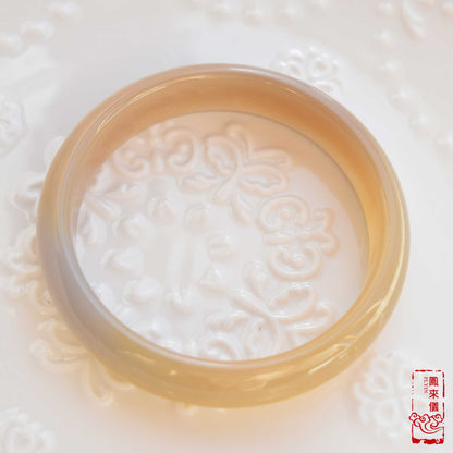 59.6 mm Gray Agate Bangle Bracelet