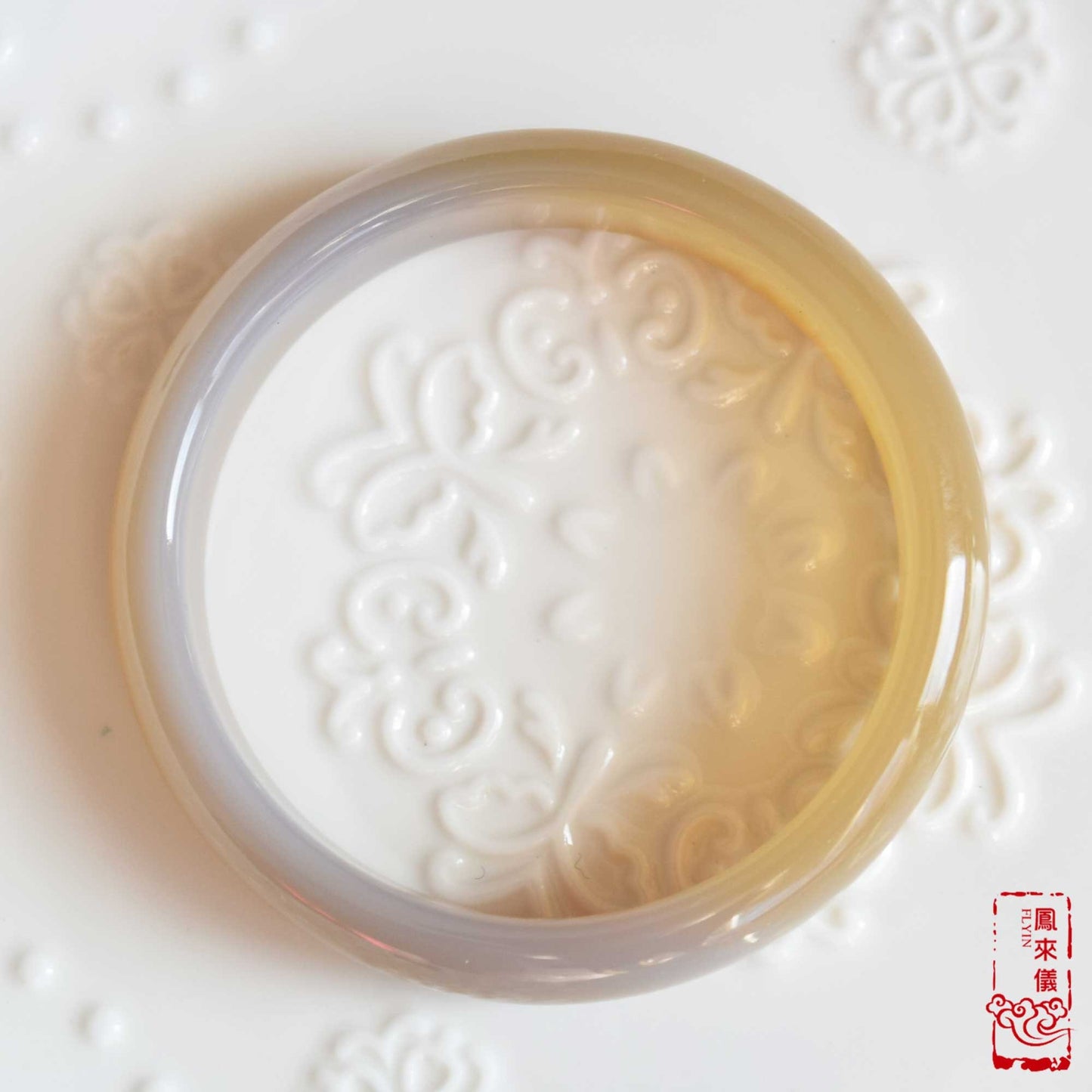 59.6 mm Gray Agate Bangle Bracelet