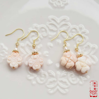 Queen Conch Shell Clover Earrings - Gold Pearl Earrings
