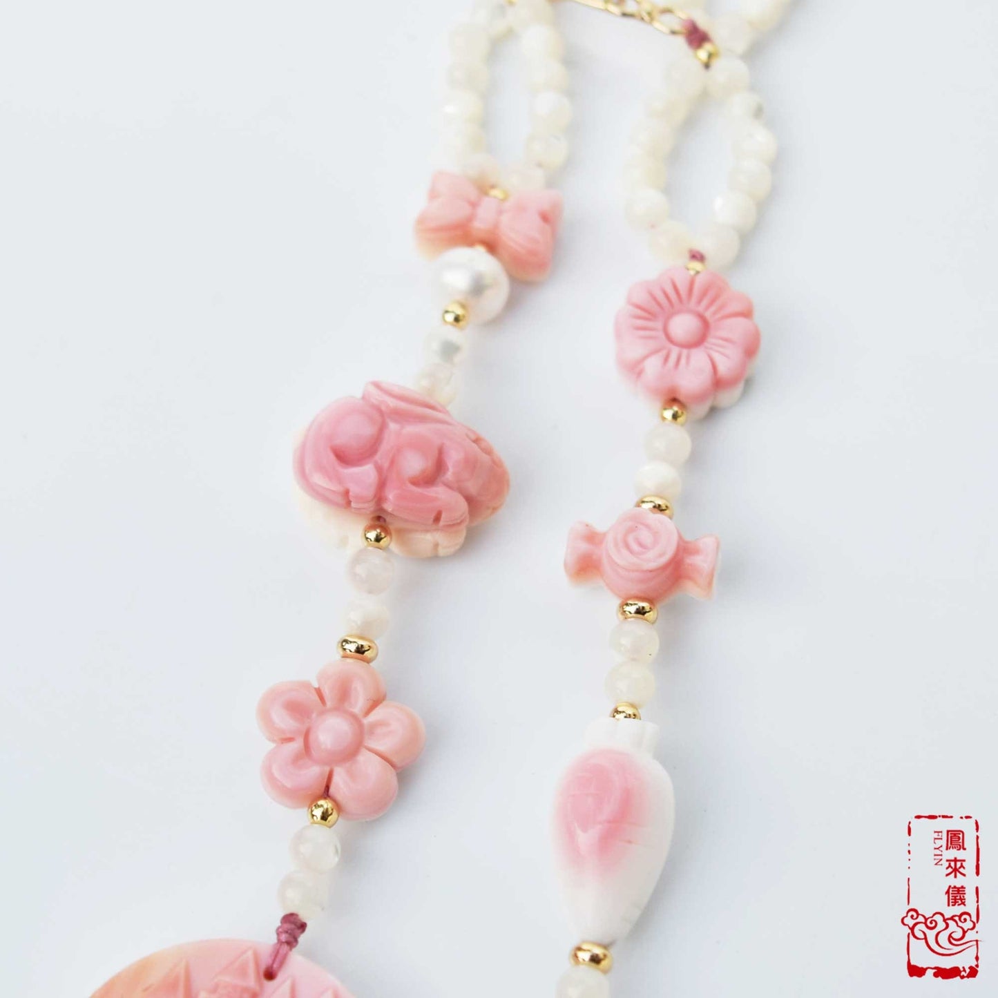 Pink Queen Conch Shell Tassel: Rabbit Castle Car Charm
