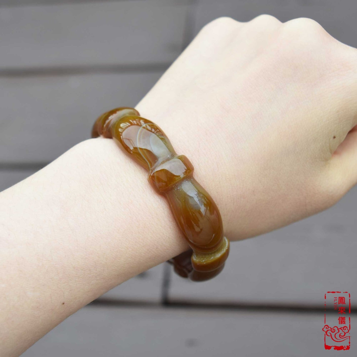 58.7 mm Brown Agate Bangle