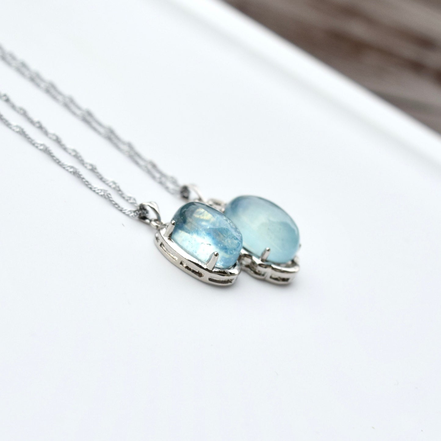 Aquamarine Oval Cabochon Pendant Necklace - Silver Tone