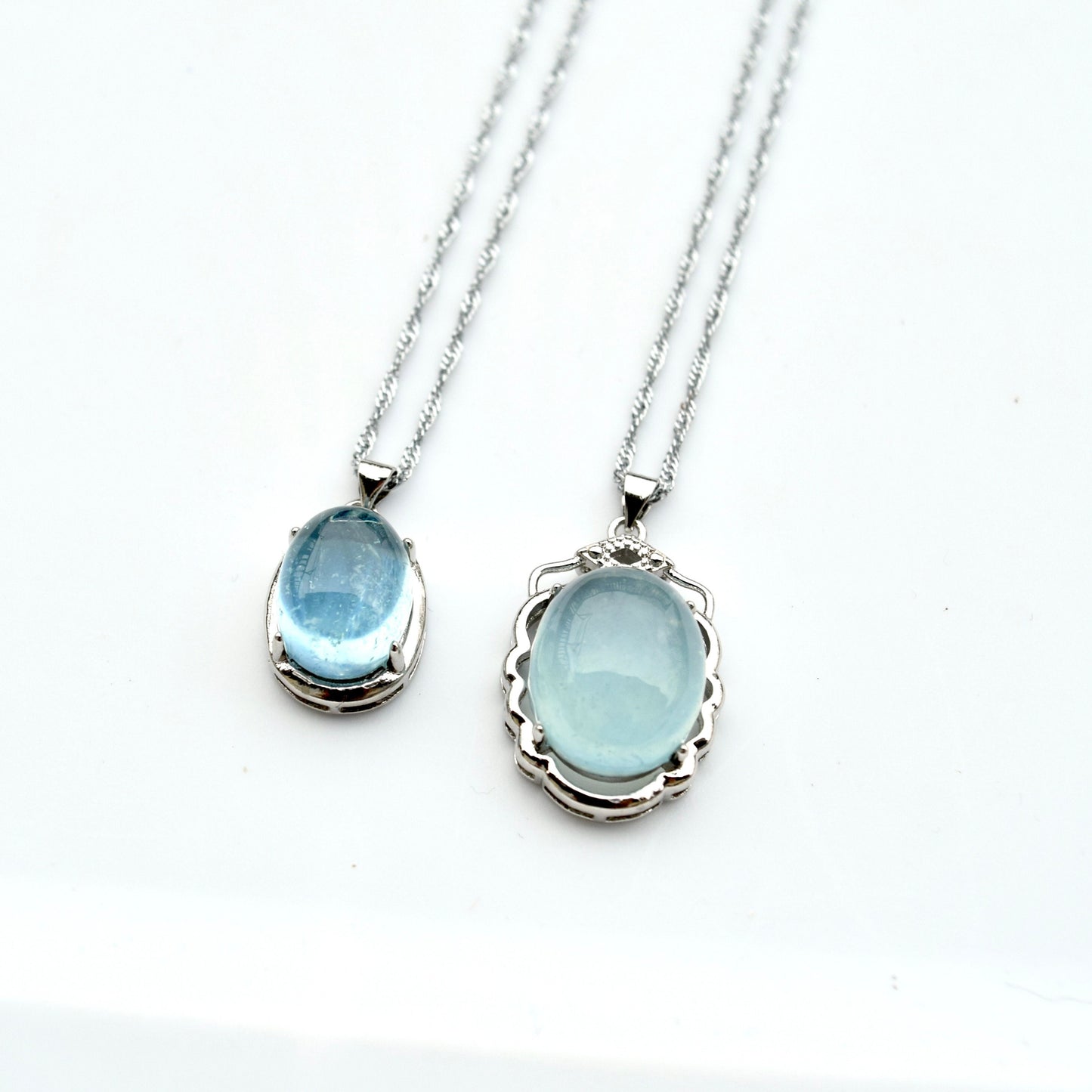 Aquamarine Oval Cabochon Pendant Necklace - Silver Tone