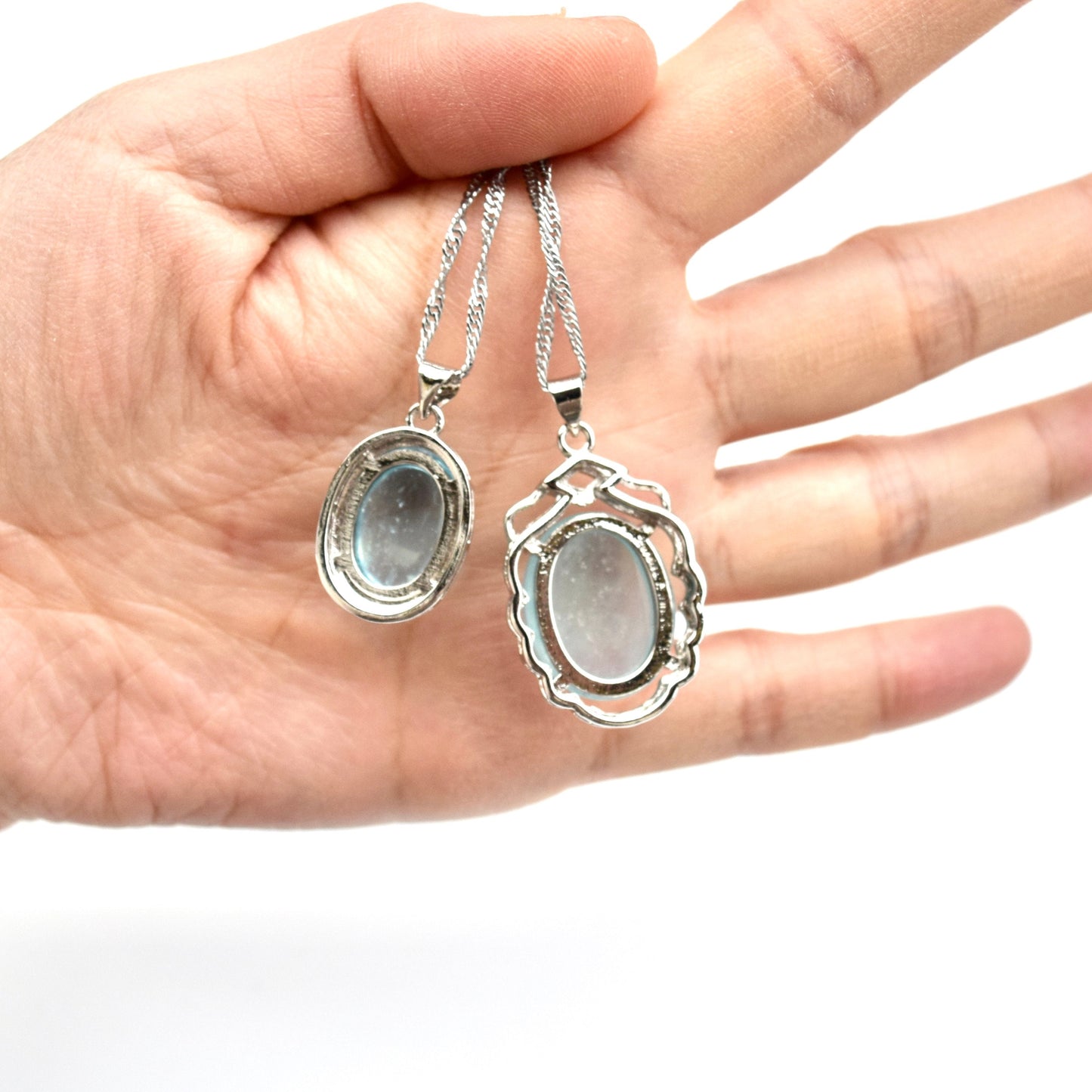 Aquamarine Oval Cabochon Pendant Necklace - Silver Tone