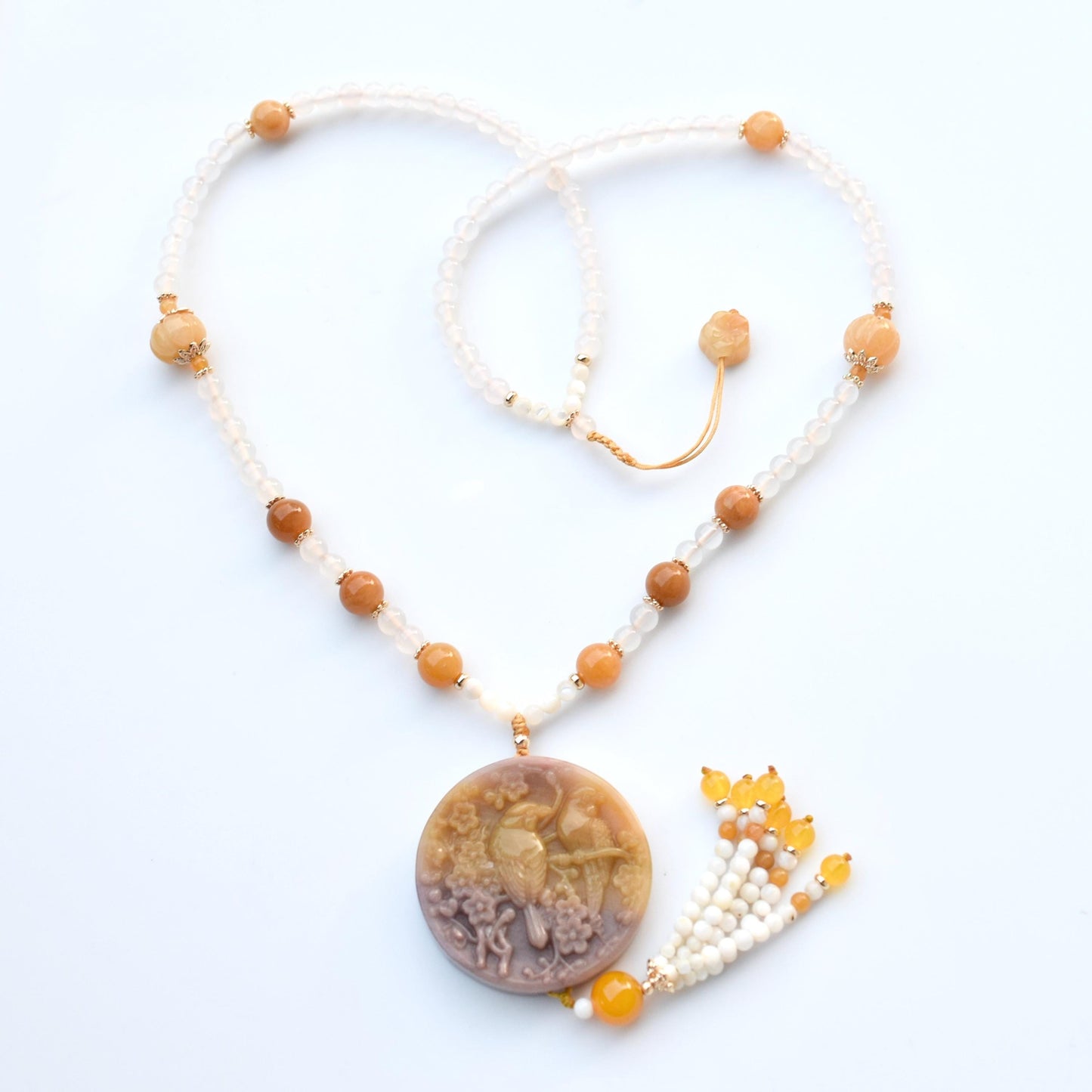 Double Birds Circle Pendant Necklace - Yellow Quartz Jade - White Agate Beaded