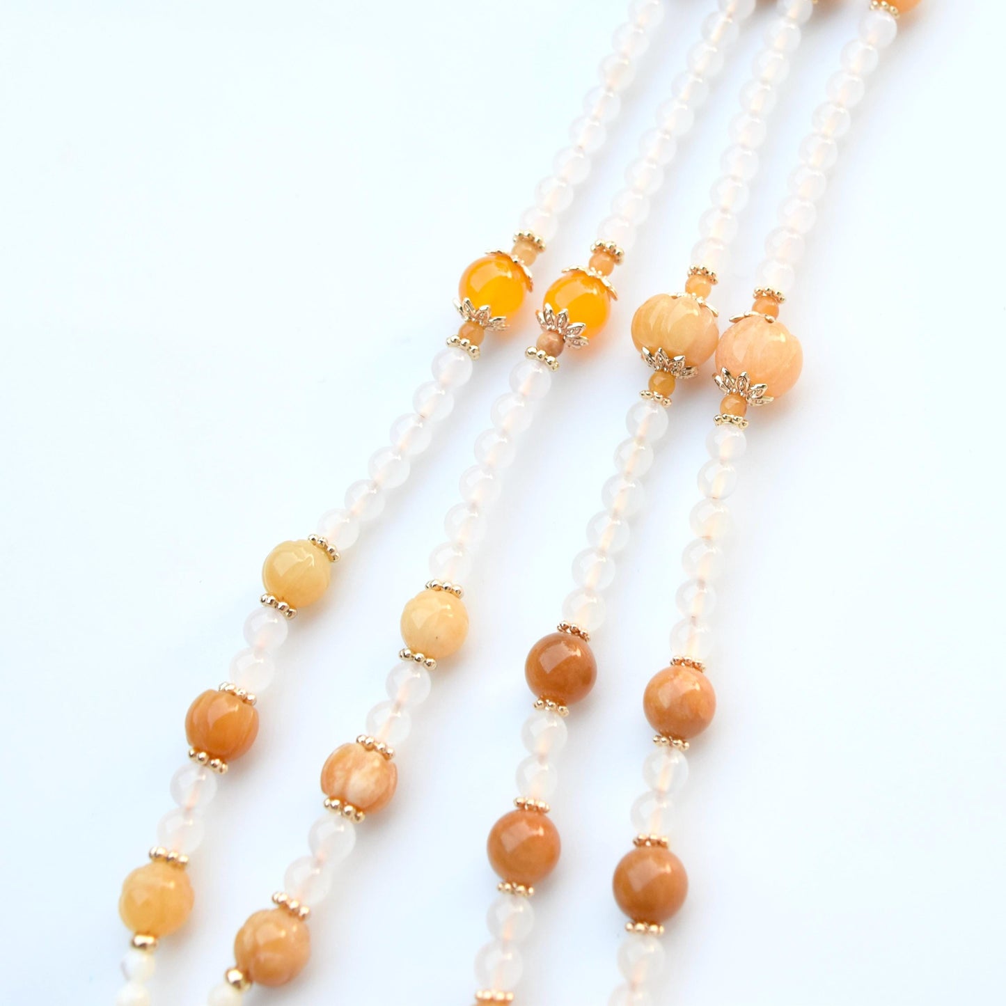 Double Birds Circle Pendant Necklace - Yellow Quartz Jade - White Agate Beaded