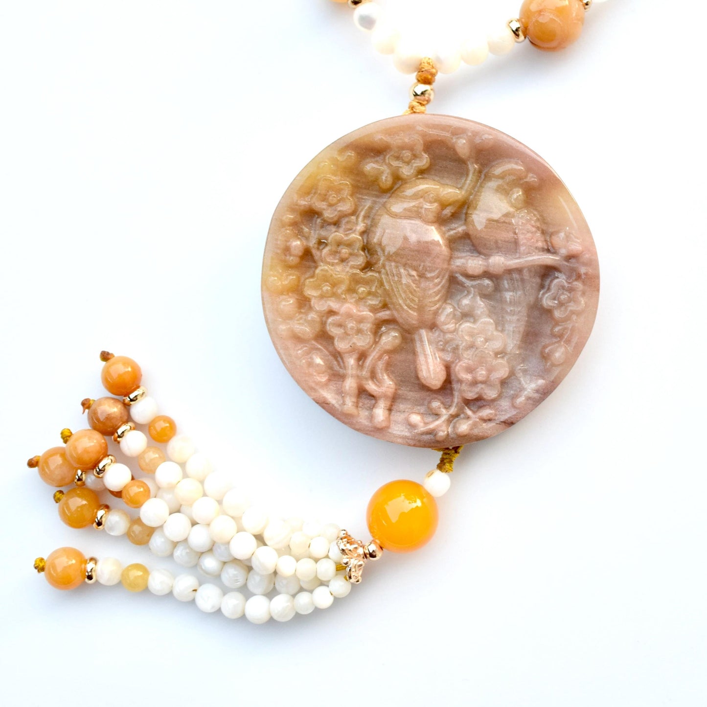 Double Birds Circle Pendant Necklace - Yellow Quartz Jade - White Agate Beaded