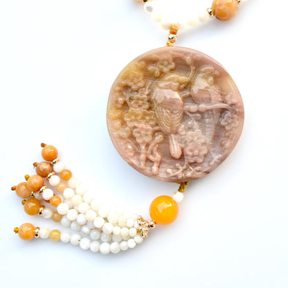 Double Birds Circle Pendant Necklace - Yellow Quartz Jade - White Agate Beaded