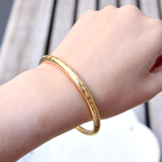 60 62 mm Golden Hundred Blessings Bangle - 百福鐲 - Chinese Bangle