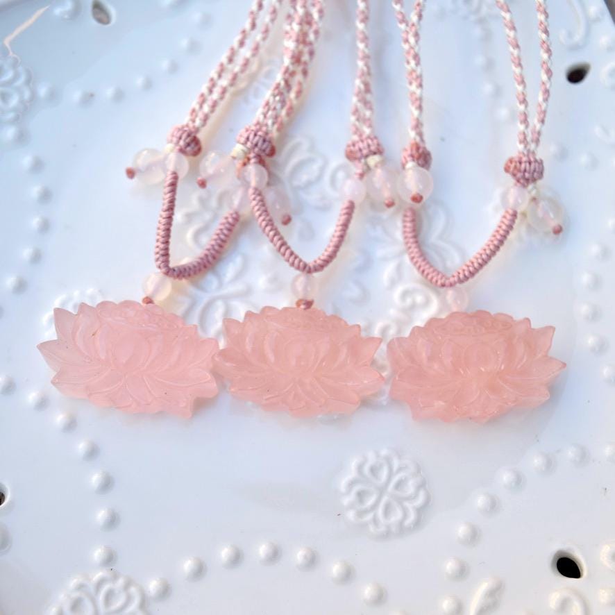 1 pc Pink Lotus Pendant Rope Necklace - Rose Quartz Crystal Pendant