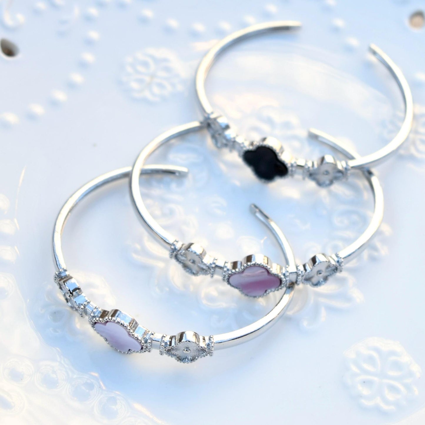 Silver Clover Bangle - Pink Shell Black Agate