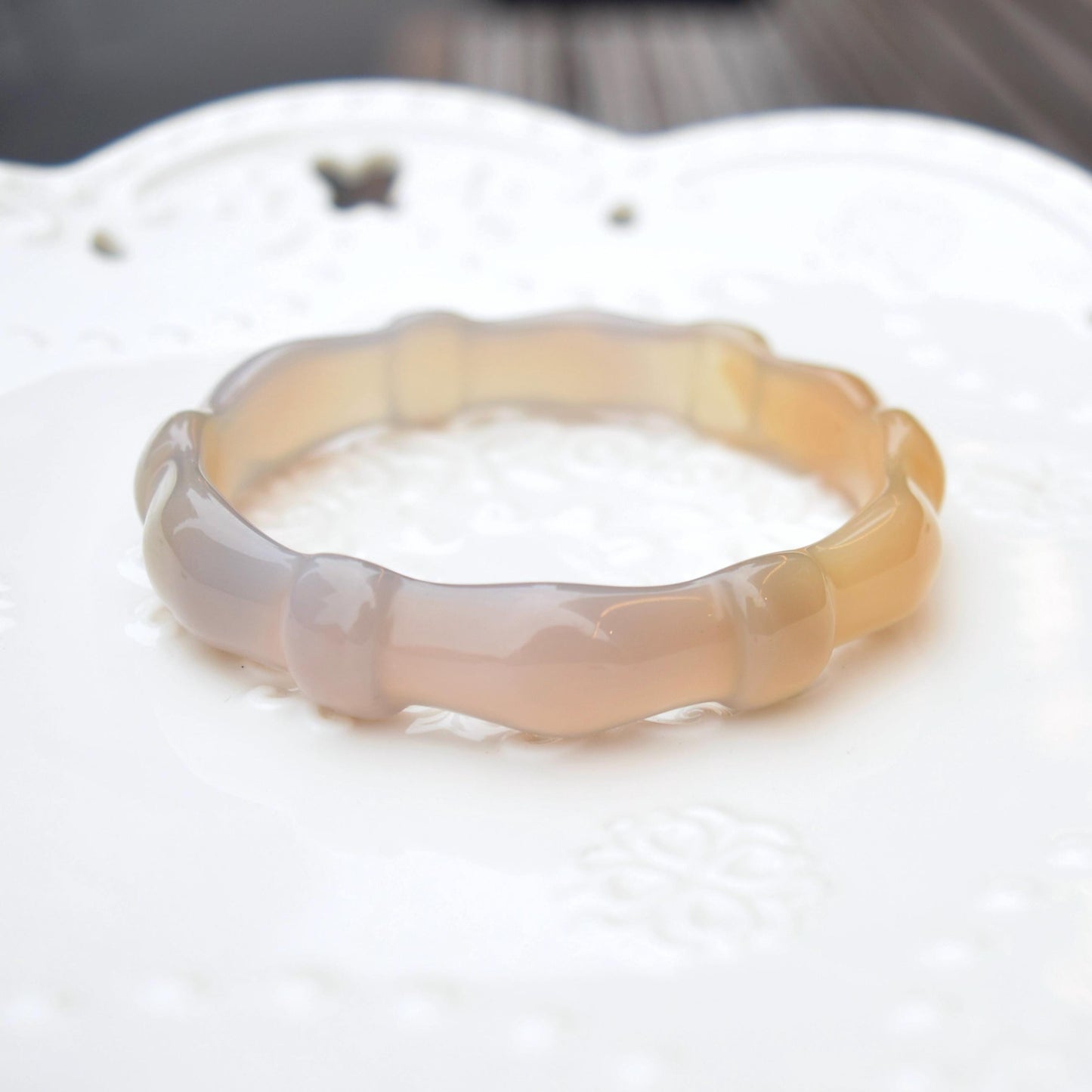 58.7 mm Gray Beige Agate Bangle Bracelet