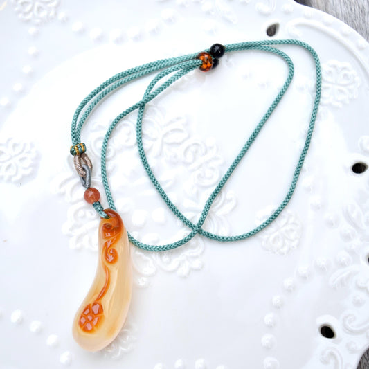 Agate Flower Carved Pendant Rope Necklace