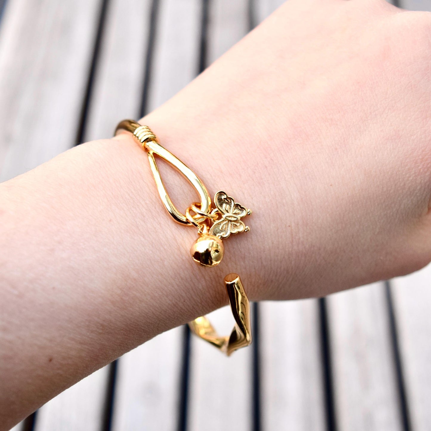60 mm Golden Wavy Butterfly Bangle - Chinese Bangle