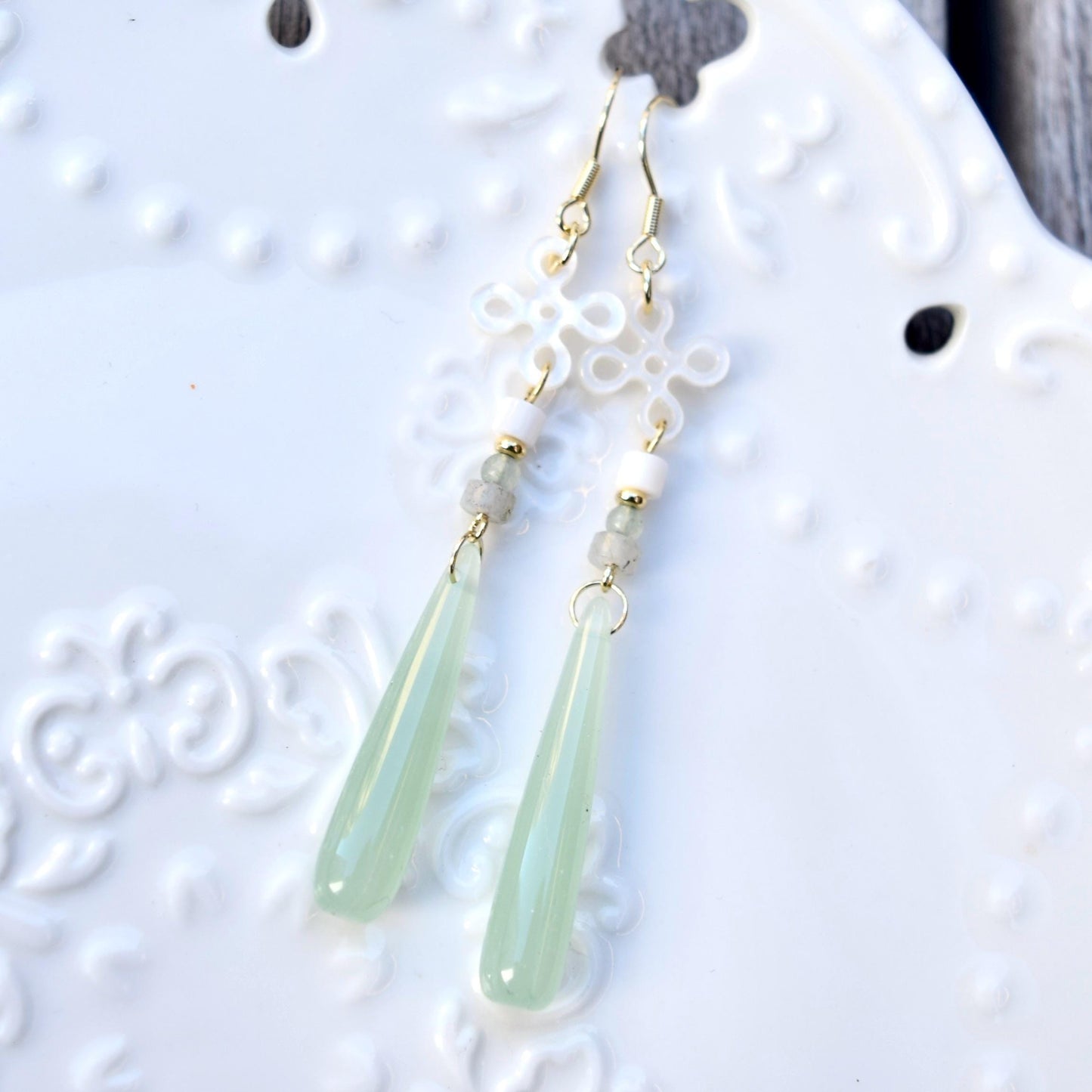 Green Teardrop Clover Earrings - Jade Style Dangle Earrings