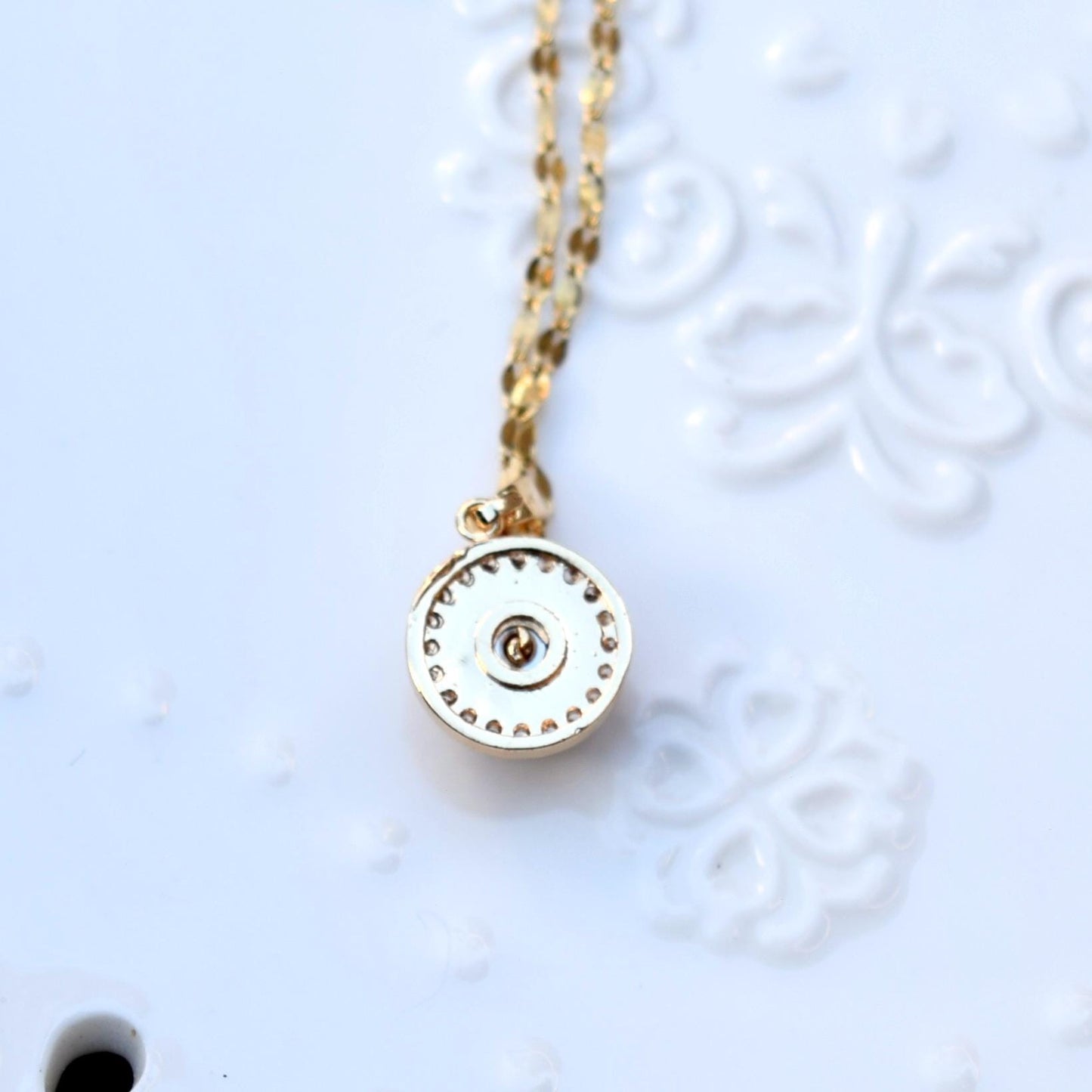 White Crystal Sunflower Rotating Pendant Necklace - CZ Diamond Stainless Steel Necklace