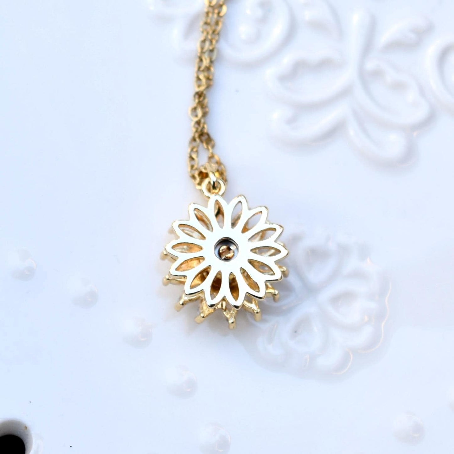 White Crystal Sunflower Rotating Pendant Necklace - CZ Diamond Stainless Steel Necklace